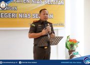 KEJARI NIAS SELATAN SERAHKAN MOBIL DINAS PENGEMBALIAN ASET KEPADA PEMKAB NIAS SELATAN DAN PENANDATANGANAN KERJASAMA BIDANG PERDATA DAN TUN DENGAN DINAS PUPR KAB. NIAS SELATAN