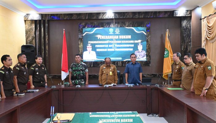 KEGIATAN PENERANGAN HUKUM DAN PENANDATANGANAN PERJANJIAN KERJA SAMA ANTARA PEMERINTAH KOTA PADANGSIDIMPUAN DENGAN KEJAKSAAN NEGERI PADANGSIDIMPUAN