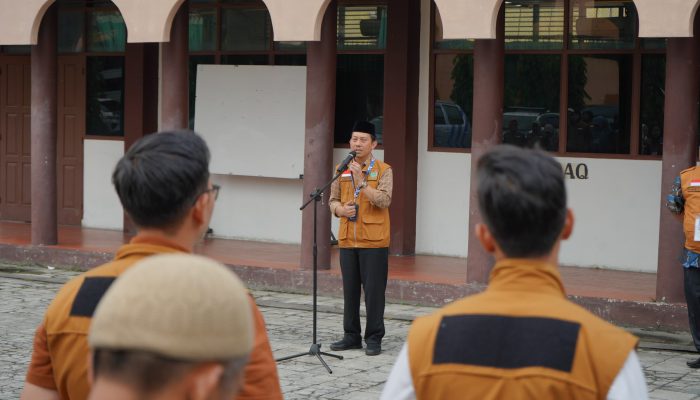 Sekretaris PPIH Embarkasi medan DR.H.Zulfan Efendy Pimpin Apel para petugas Emberkasi