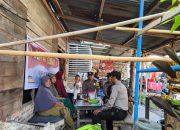 Jumat Curhat Polsek Sei Tualang Raso Berbagi Makan Kepada Warga