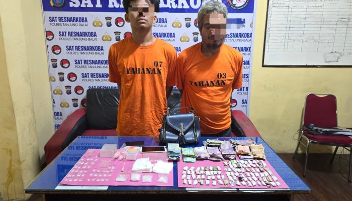 Respon  Cepat Laporan Warga, Sat Narkoba Polres T.Balai Ciduk 2 Pria Pengedar Narkoba