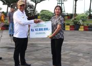 Pjs. Wali Kota Gunungsitoli Salurkan Kartu BPJS Ketenagakerjaan