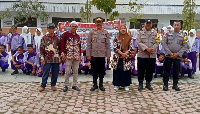 Polsek Datuk Bandar Polres Tanjung Balai Police Go To School Pesankan Kepada Pelajar Hindari Ajakan Temannya Ketempat Yang Tidak Bermanfaat