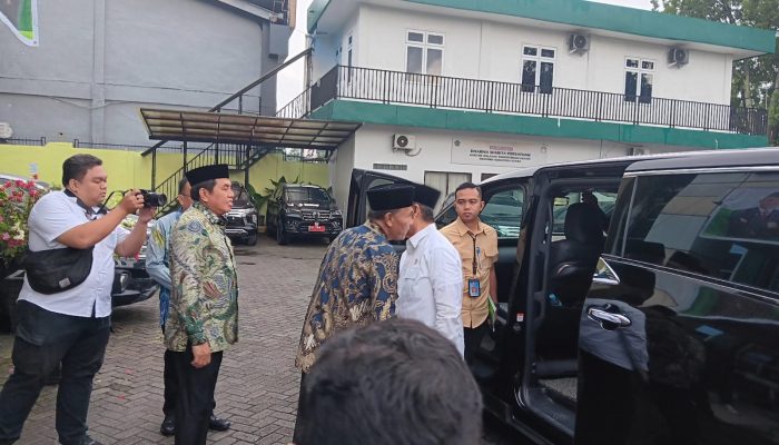 Kanwil Kemenag Sumut H.Ahmad Qosbi.S.Ag.MM  Sambut Kunker Wamenag RI Dr.H.R.Muhammad Syafi’i  SH.M.Hum RI  Di Kanwil Kemenag Sumut