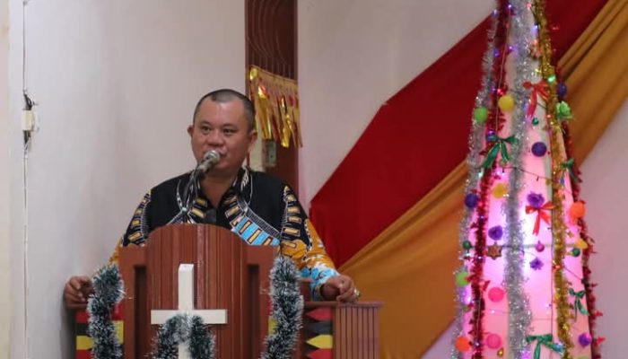 Wali Kota Ibadah di Gereja BNKP Orahili Sifalaete