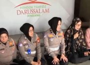 Polwan Cantik Ipda Cietra Ariesta Gelar Jumat Berkah Untuk Kaum
