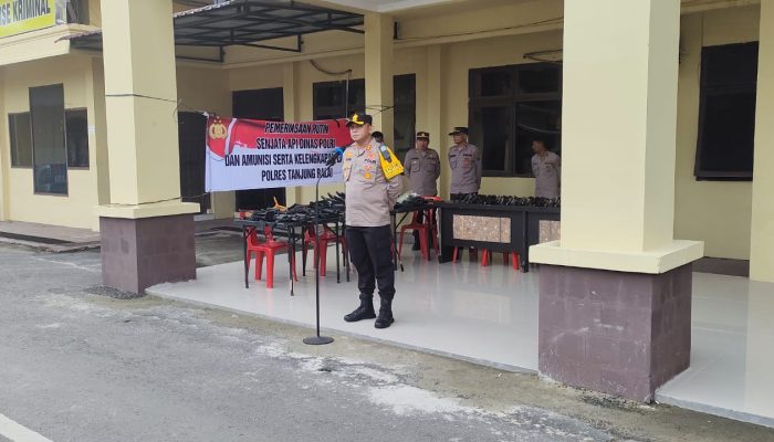 Kapolres Tanjung Balai Pimpin Pemeriksaan Senjata Api Inventaris Polres Tanjung Balai