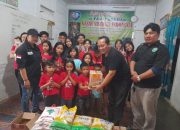 Dalam Menyambut Tahun Baru FORWAKA SUMUT  Berbagi Sembako Di Pantai Asuhan 