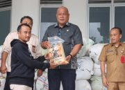 Bupati Serahkan Bantuan Benih Pagi Gogo