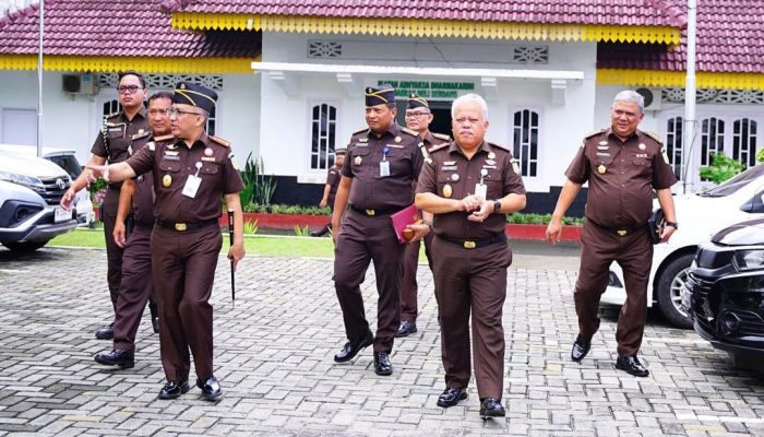 Dinilai Lamban Menangani Kasus Korupsi, Kajatisu Harly Siregar Minta Kejari Optimalkan Perkara Korupsi di Deli Serdang 