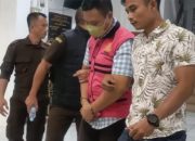 Tim Penyidik Kajari Nias Selatan Tahan Kaur Keuangan Desa Hilimaenamolo Dalam Kasus Tipikor Rugikan Negara Rp.965 Milyar TA 2020-2022