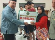 Kemenag Serahkan Santunan Belasungkawa Korban Bencana Longsor dan Banjir Kota Sibolga