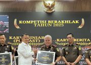 Kejatisu Raih Penghargaan Atas Partisipasi Aktif dalam Kompetisi Satuan Kerja “Ber-AKHLAK” Tahun 2025 Dari Jaksa Agung Republik Indonesia