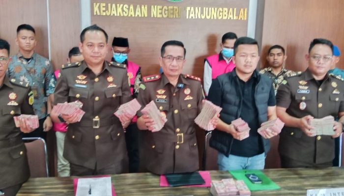 Empat Tersangka Dugaan Korupsi Dana Hibah KPU 16,5 Miliar, Di Tahan Team Penyidik Kajari Tanjungbalai