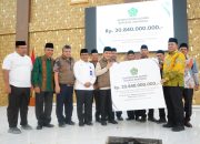 Wamenag Serahkan Bantuan Rp 20,840 Miliar Untuk Rehabilitasi Sarpras Terdampak Bencana Sumut