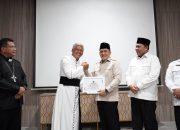 Percepat Pemulihan Rumah Ibadah, Wamenag Serahkan Bantuan Gereja Katolik Terdampak Bencana Sumut