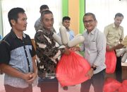 Bupati Nias Serahkan Bantuan Sarana Perikanan