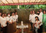 Prosesi Pemakaman Almarhum Wakil Ketua DPRD Kota Gunungsitoli