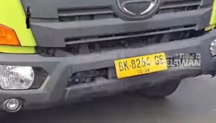 Kecelakaan di Marelan Raya Pengendara Sepeda Motor Meninggal Terlindas Truk Tangki, Diduga Terkejut Bunyi Klakson. 