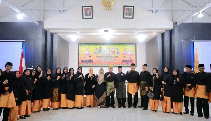 Walikota Waris Hadiri Pelantikan PD MABMI Kota Tanjungbalai Masa Khidmat 2023-2028