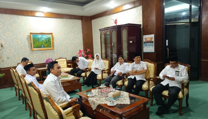Kanwil Kemenagsu Ikuti Rakernas Kementerian Agama RI Secara Virtual Melalui Zoom Meeting