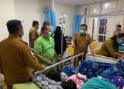 Sekda Labuhanbatu Kunjungi Warga Keracunan Makanan di RSUD Rantauprapat
