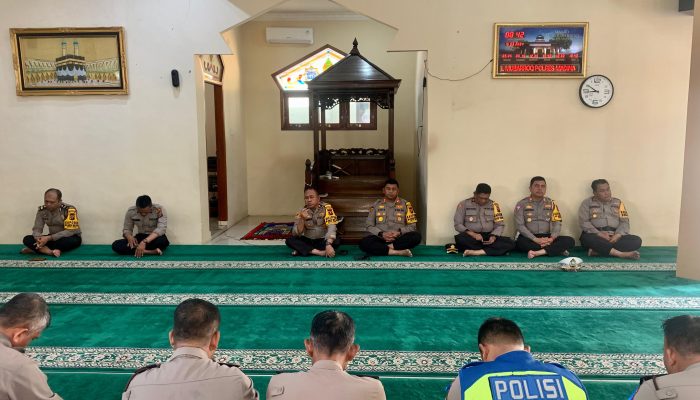 Agar Kamu Sehat” Tausyiah Kompol Marluddin, S.Ag., M.H Di Mesjid Al Mubaroq Polres Madina.”Berpuasa lah kamu,agar kamu sehat