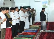 Kepala Kua Bilah Hulu Imami Sholat Jumat Bersama Presiden Jokowi