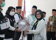 Ketua PPIH Embarkasi Medan dan Wali kota Siantar lepas calhaj kloter 5