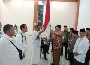 Ketua PPIH Ahmad Qosbi dan Pj.Bupati Deli Serdang Lepas Calhaj Kloter 14 Embarkasi Medan