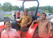 Bupati Nias Serahkan Bantuan Sarana Produksi Pertanian