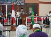 Sekretaris PPIH  Dr.Zulfan Efendi Sambut Kedatangan Kloter 4 Debarkasi Medan 
