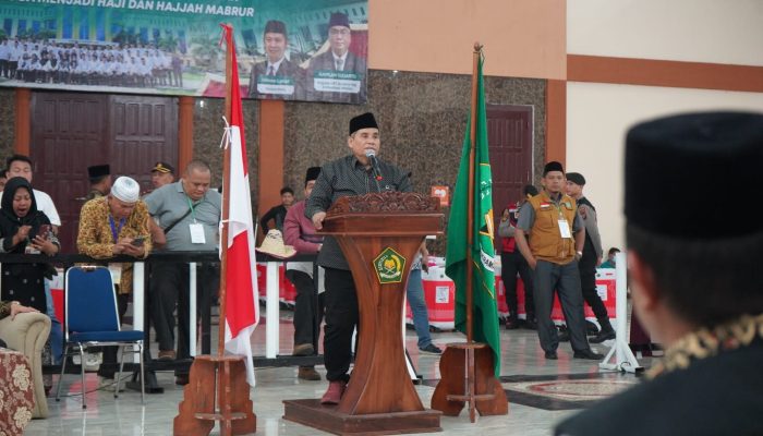 Direktur  Umroh Dan Haji Khusus Kementrian Agama RI Jaja Jaelani,  Dan Kanwil Kemenag Sumut H.Ahmad Qosbi,S.Ag.MM  Sambut Kepulangan Kloter Terakhir Deberkasi Medan