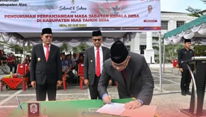 Bupati Nias Melaksanakan Pengukuhan Perpanjangan Masa Jabatan  Kepala Desa Se-Kabupaten Nias 