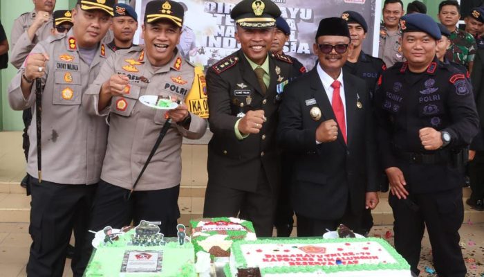 Sinergitas TNI-Polri Semakin Kuat: Kapolres Simalungun Berikan Kejutan di HUT TNI ke-79 kepada Dandim 0207/SML