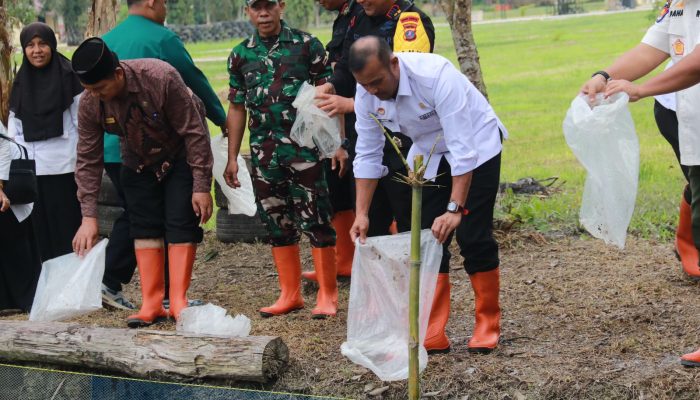 KALAPAS TANJUNGBALAI ASAHAN HADIR PADA GIAT PENYEBARAN BENIH IKAN DI MAKO BRIMOB KOMPI 3 BATALYON B TANJUNGBALAI ASAHAN