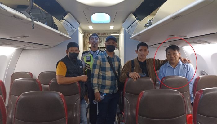 TIM TABUR KEJATI SULSEL TANGKAP TERSANGKA HB DI BEKASI, KASUS KORUPSI PENGELOLAAN GEDUNG MALL PINRANG TAHUN 2017-2024