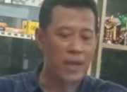 Kabid Dokumen Haji Embarkasi Medan Bekerja Sampai Larut Untuk Melayani Dokumen Calhaj Embarkasi Medan 