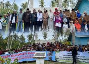 Haji Uma Wakili Forbes DPR/DPD RI Sampaikan Pidato Perjuangan Bersama Masyarakat,Akademisi, Nelayan, LSM  Dalam Deklarasi 4 Pulau  Singkil Milik Aceh
