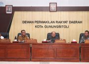 Wali Kota Hadiri Rapat Paripurna DPRD Gunungsitoli