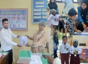 Beri Bantuan ke Murid Baru, Tgk Suryadi Siap Dorong Pembangunan Ruang Guru SDN Matang Kruet