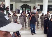 Honorer di Rumahkan, Tim Hanif Dobrak Kantor DPR dan Kantor Walikota
