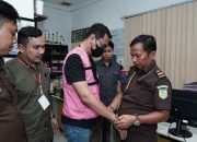 Penyidikan Selesai, Tersangka Dugaan Korupsi Penyaluran Kredit Pada PT.Bank Sumut Cabang Melati Langsung Diserahkan Kepada Jaksa Penuntut Umum