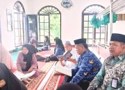 Sentuhan Spiritual Penyuluh Agama KUA Binjai Timur, Dampingi Penghuni Panti Jompo Belajar Al Quran