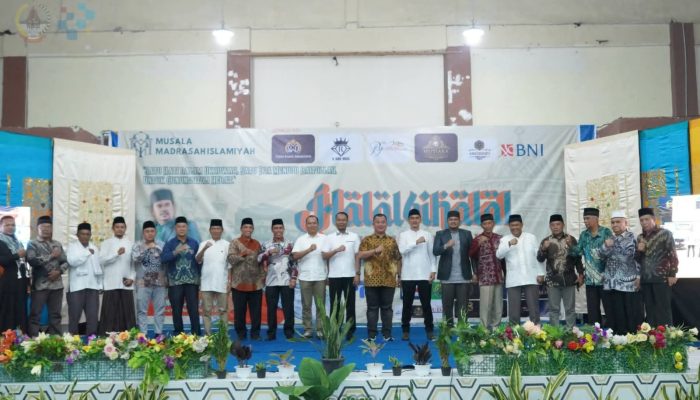 Wakil Ketua DPRD Gunungsitoli Hadiri Halal Bihalal dan Pelepasan Jama’ah Haji