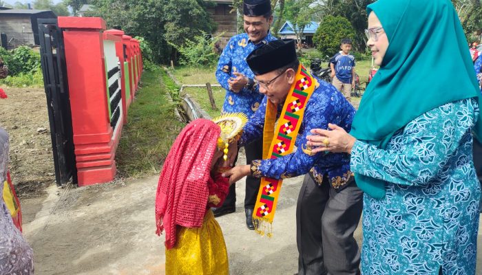 Karnaval Hari Jadi TK Negeri Percontohan Holistik Integratif Simeulue Dihadiri Wakil Bupati