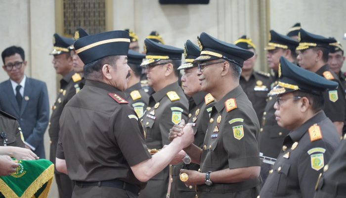 Jaksa Agung RI ST.Burhanuddin Lantik Kepala Kejaksaan tinggi Sumut Muhibuddin SH Menggantikan Harli Siregar.