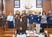 Kejatisu Muhibuddin.SH.MH Terima Kunjungan  Audensi Pimpinan Dan Management Garuda Indonesia Cabang Medan