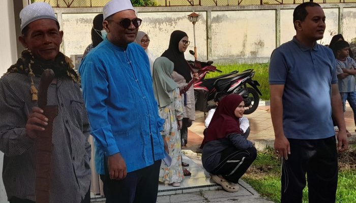 PLh.UPT Asrama Haji Kelas I Medan Akmalsyah Lubis Sampaikan, Hari Ini  Sembelih 7 Ekor Lembu, Qurban Para Karyawan