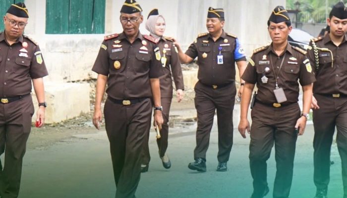 Kejatisu Muhibuddin.SH.MH, Menyapa Seluruh Pegawai Di Lingkungan  Kejatisu 